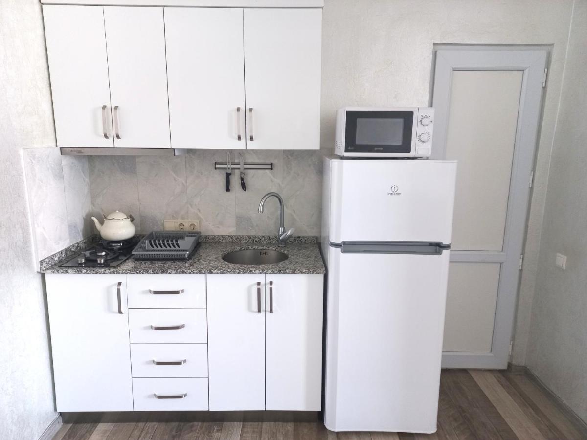 Penthouse Apartment In バトゥーミ エクステリア 写真