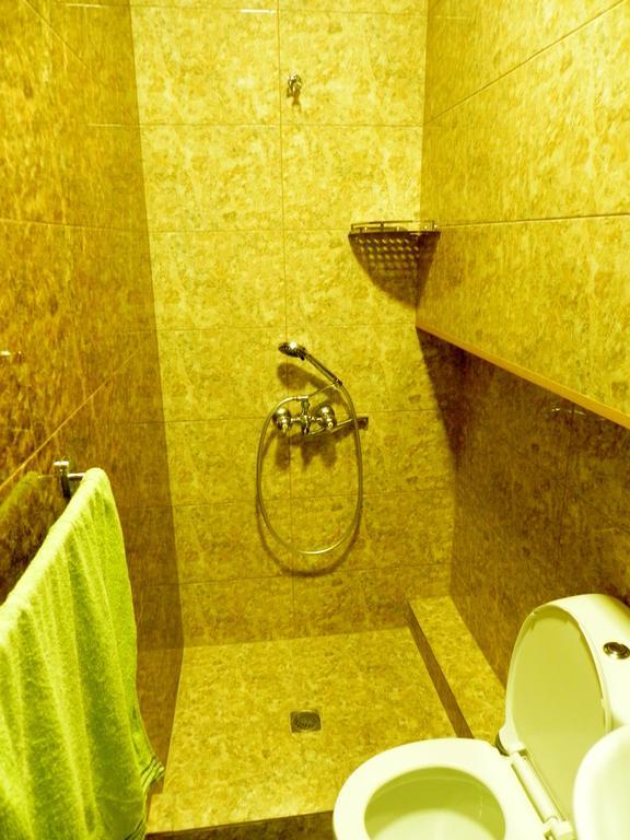 Penthouse Apartment In バトゥーミ エクステリア 写真